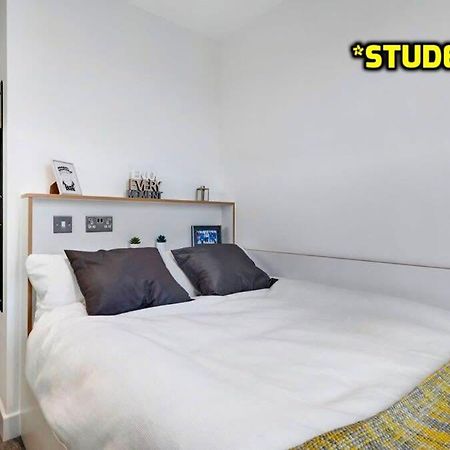 Student Only Zeni Ensuite Rooms, โคล์เชสเตอร์ ภายนอก รูปภาพ
