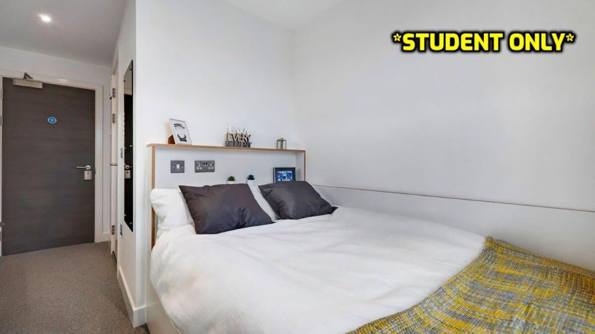 Student Only Zeni Ensuite Rooms, โคล์เชสเตอร์ ภายนอก รูปภาพ