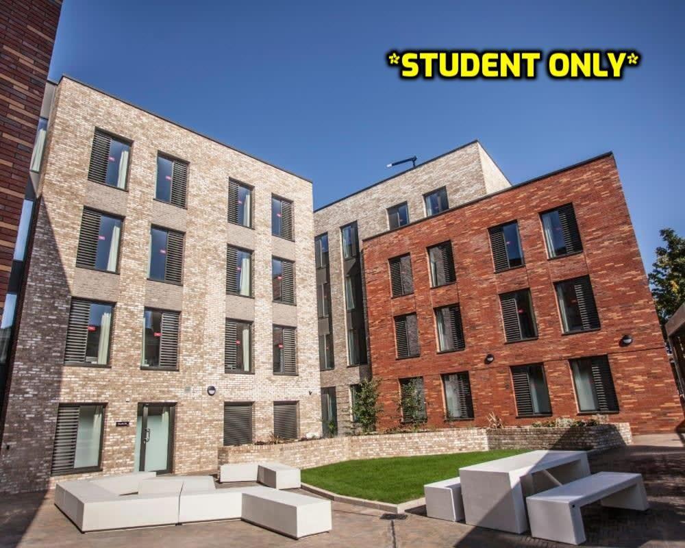 Student Only Zeni Ensuite Rooms, โคล์เชสเตอร์ ภายนอก รูปภาพ