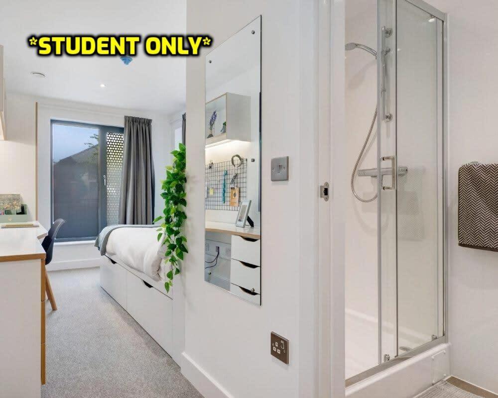 Student Only Zeni Ensuite Rooms, โคล์เชสเตอร์ ภายนอก รูปภาพ