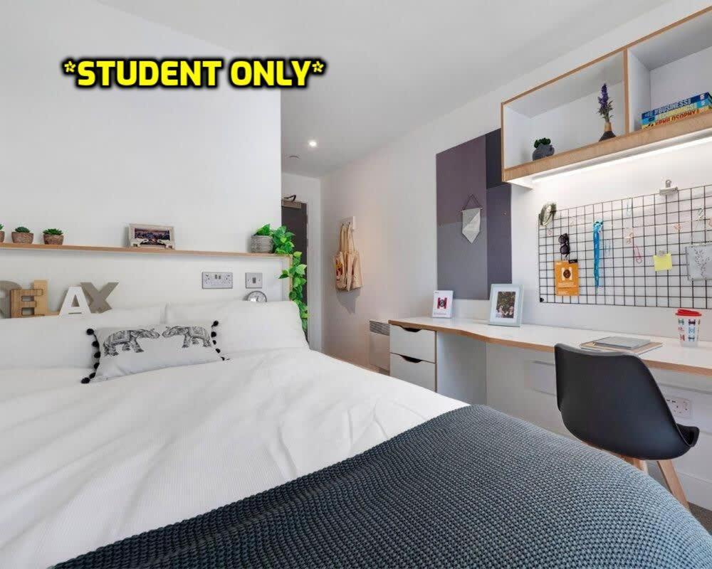 Student Only Zeni Ensuite Rooms, โคล์เชสเตอร์ ภายนอก รูปภาพ