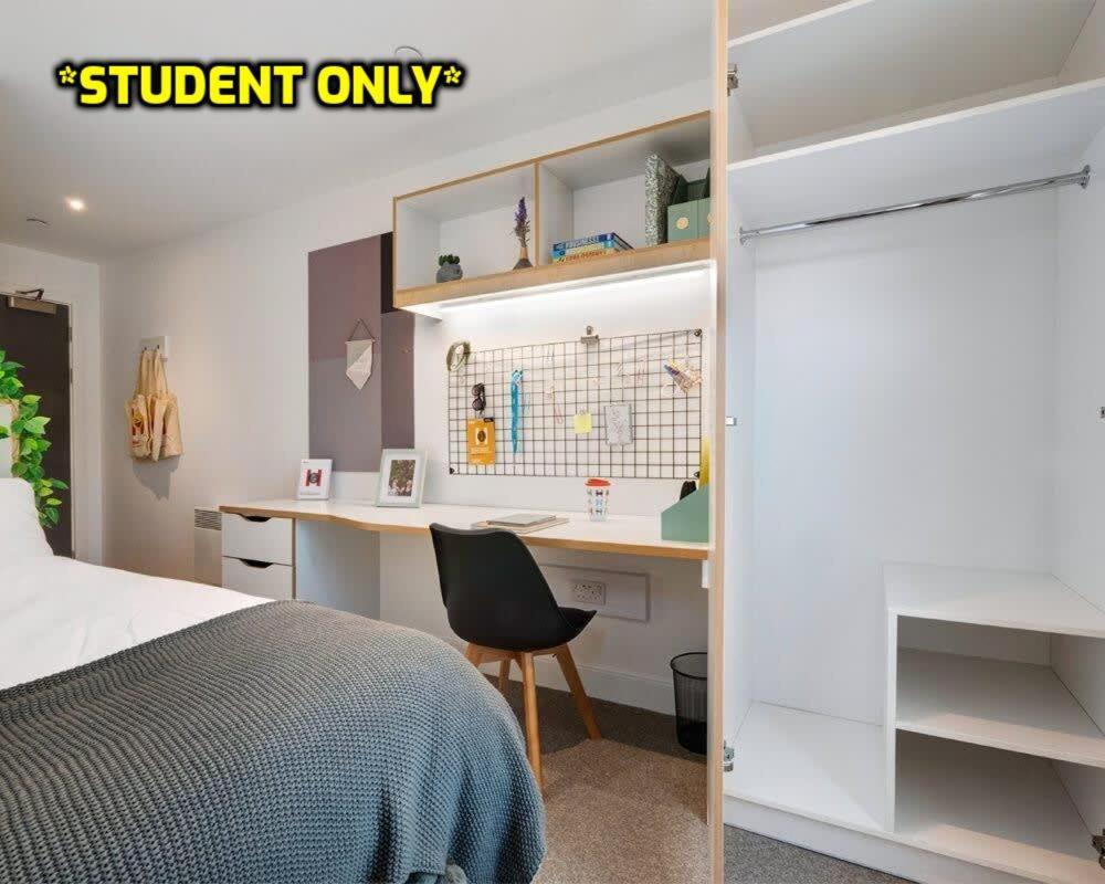 Student Only Zeni Ensuite Rooms, โคล์เชสเตอร์ ภายนอก รูปภาพ